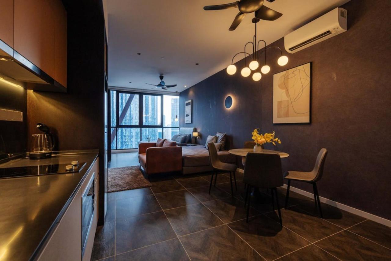 Scarletz Suites Klcc Twin Tower By Purple Orchid Κουάλα Λουμπούρ Εξωτερικό φωτογραφία